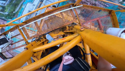 塔吊司機(jī)高空作業(yè)